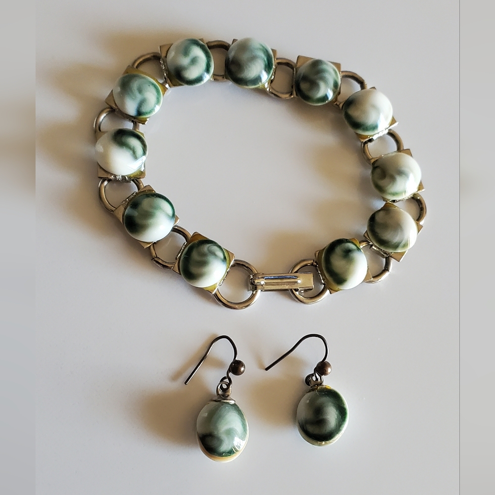 RARE Antique Victorian Operculmm Shell Set Link Bracelet And Earrings